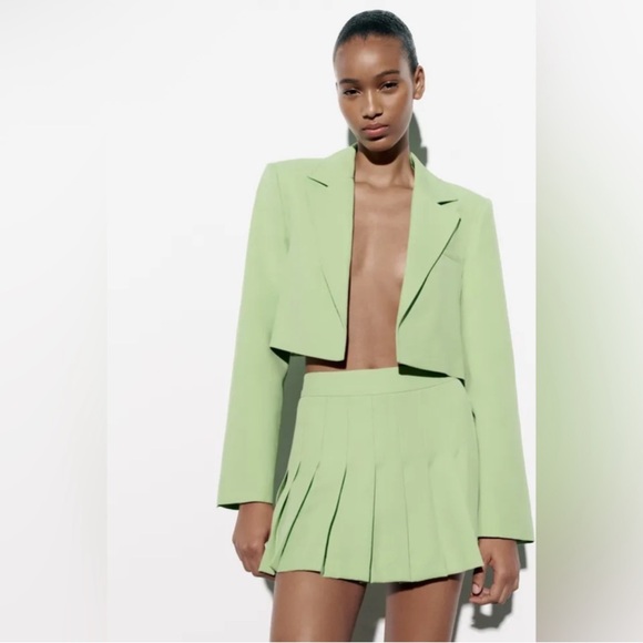 Zara Dresses & Skirts - Zara Light Green Pleated Mini Skirt Size XS NWT